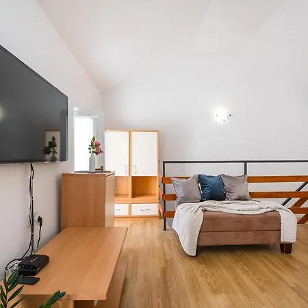 House Grandpa's Dream 度假居 *
